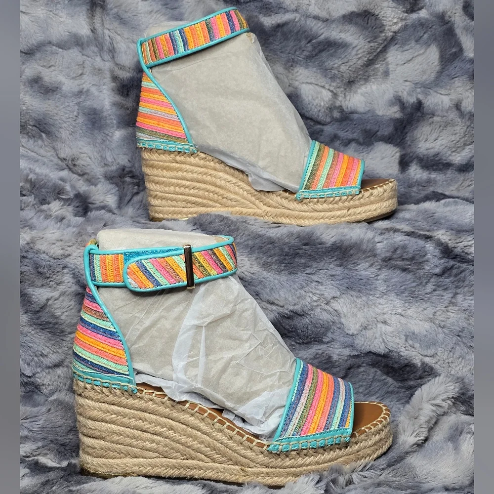 NWB Franco Sarto Clemens Espadrille Wedge Sanda Colorful Striped‎ Size 5.5
